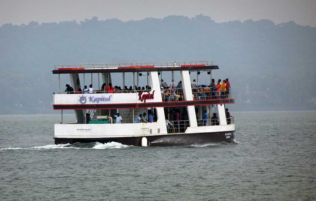 cruise in goa for night stay